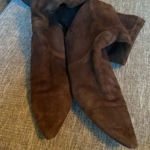 Cats Paws Brown Suede boots